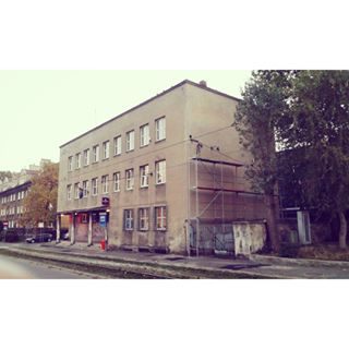 Czyżby rozpoczął się upragniony remont?

#szopienice #poczta #pocztapolska #westerplatte #katowice #katowicenielizbona #kato #ktw #silesia #slask #polska #poland #street #road #ulica #postoffice #mzuim #budynek #remont