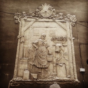 Mleczarka - Wiosny Ludów/Kantorówny #szopienice #katowice #milk #woman #instagram #poland #old #art