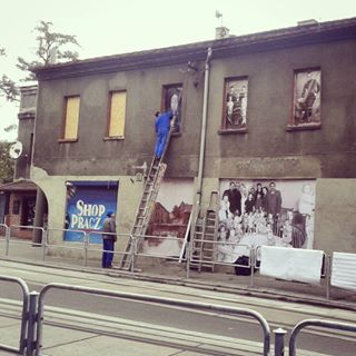 Montaż projektu Twój przodek w ulicznej galerii w Szopienicach - ul. Wiosny Ludów 5.

#history #montaz #historia #galery #galeria #przodek #family #rodzina #starezdjecie #photo #old #great #project #wiosnyludow #katowice #szopienice #kato #katowicenielizbona #street #ulica #road #miastoogrodow #silesia #slask #poland #polska #nice